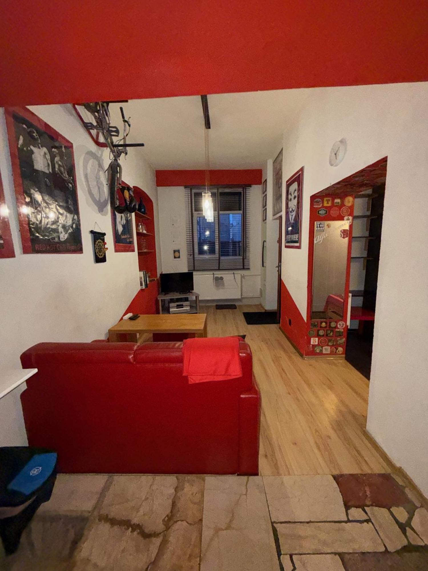 Апартаменти Studio Red And White Лодзь Екстер'єр фото