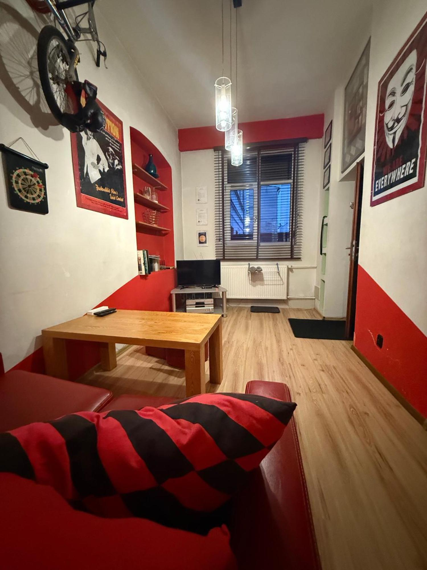 Апартаменти Studio Red And White Лодзь Екстер'єр фото